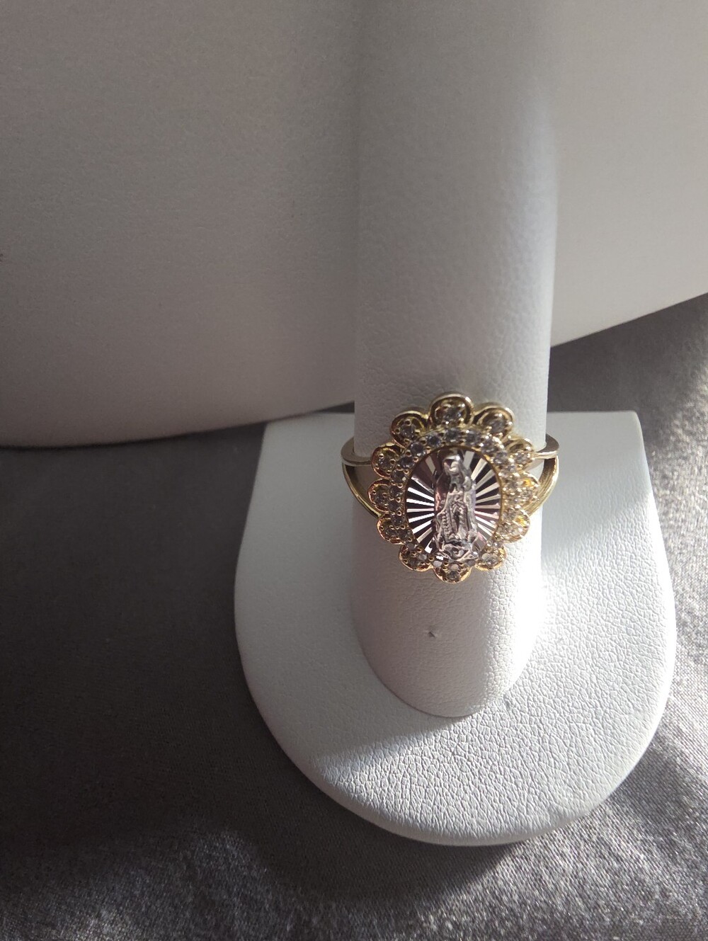 LuxVault Made in Italy S925 Sterling Silver Gold Plated Virgin Mary Ring Size 9